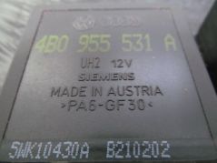 VW AUDI SKODA PRZEKAZNIK WYCIERACZEK 4B0955531A 377