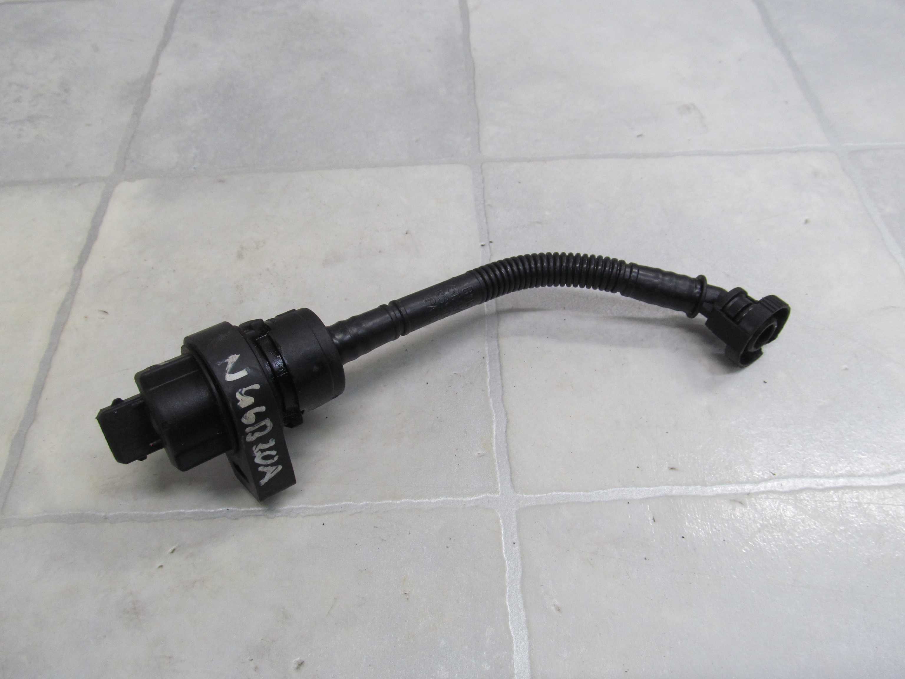 BMW E46 98- N46 ZAWOR ODPOWIETRZENIE BAKU 7512581