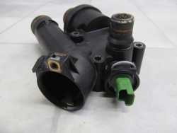 PEUGEOT 607 2.2HDI 4HT OBUDOWA TERMOSTATU KROCIEC 9657182080