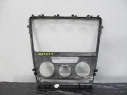 SKODA OCATAVIA II 04- RAMKA KONSOLI RADIA SRODKOWA 1Z0858059
