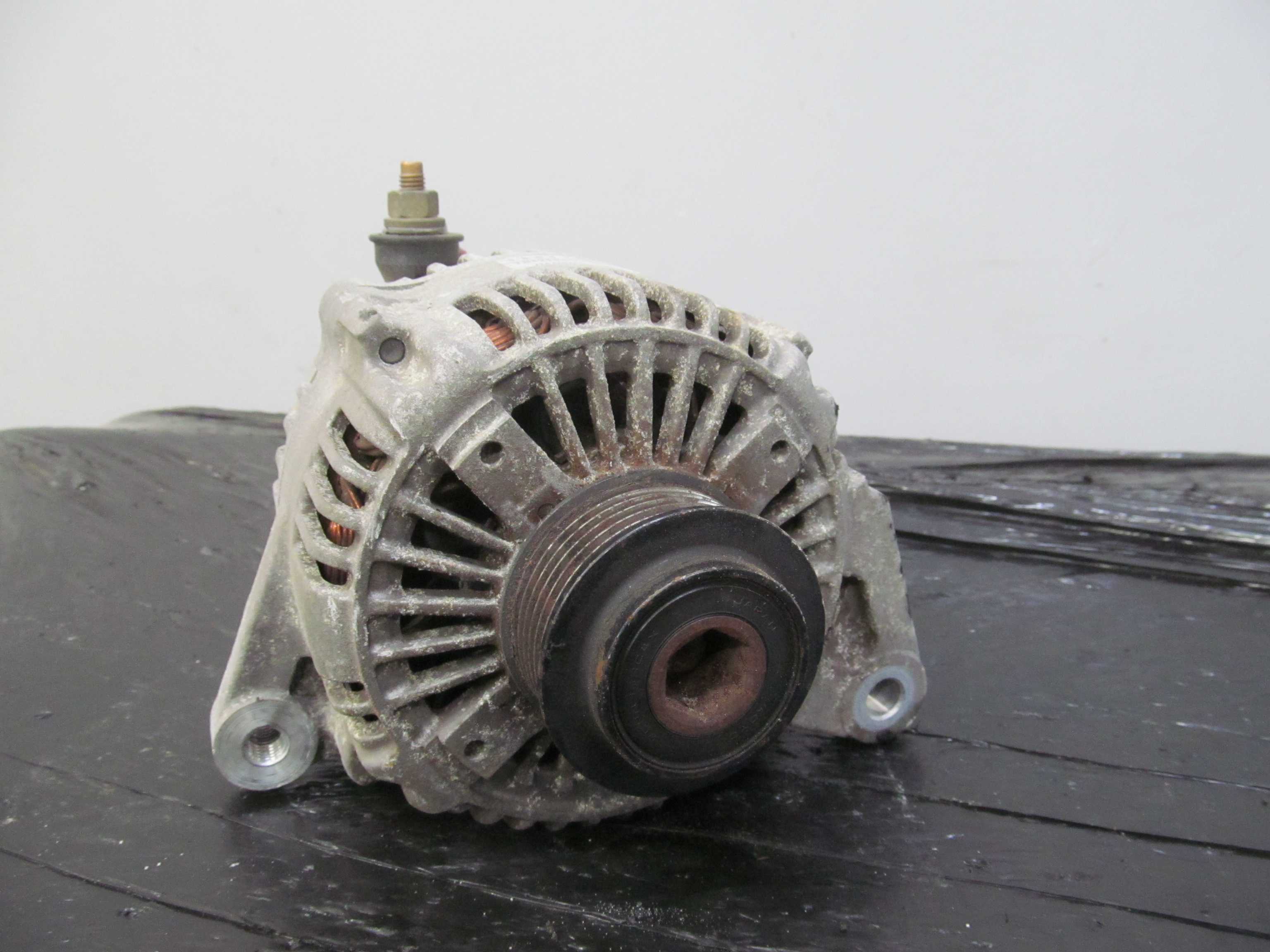 JEEP CHEROKEE KJ 01-06 2.4B ALTERNATOR 56044532AD