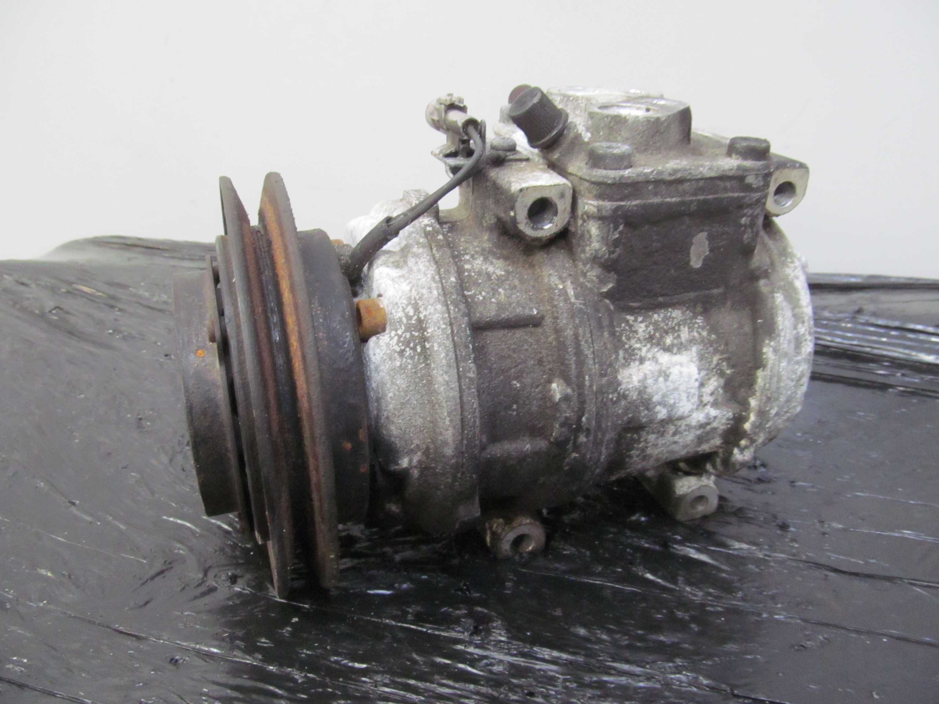 TOYOTA HILUX 96-01 SPREZARKA KLIMATYZACJI 147200-4081
