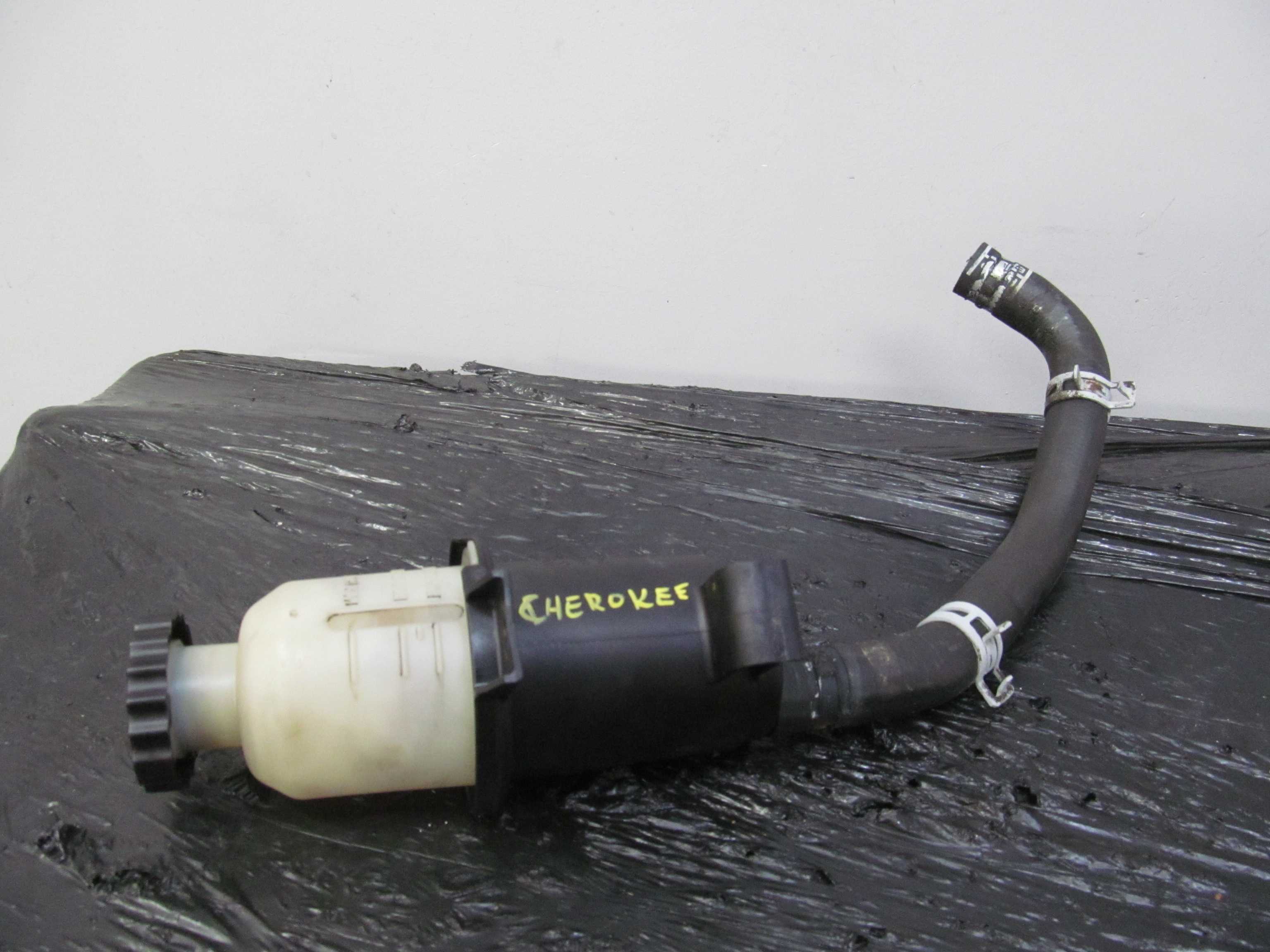 JEEP CHEROKEE KJ 01-06 2.4B ZBIORNIK WSPOMAGANIA 52088713AA