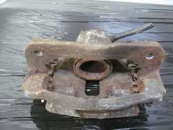KIA MAGENTIS I 00-05 ZACISK HAMULCOWY PRAWY PRZOD