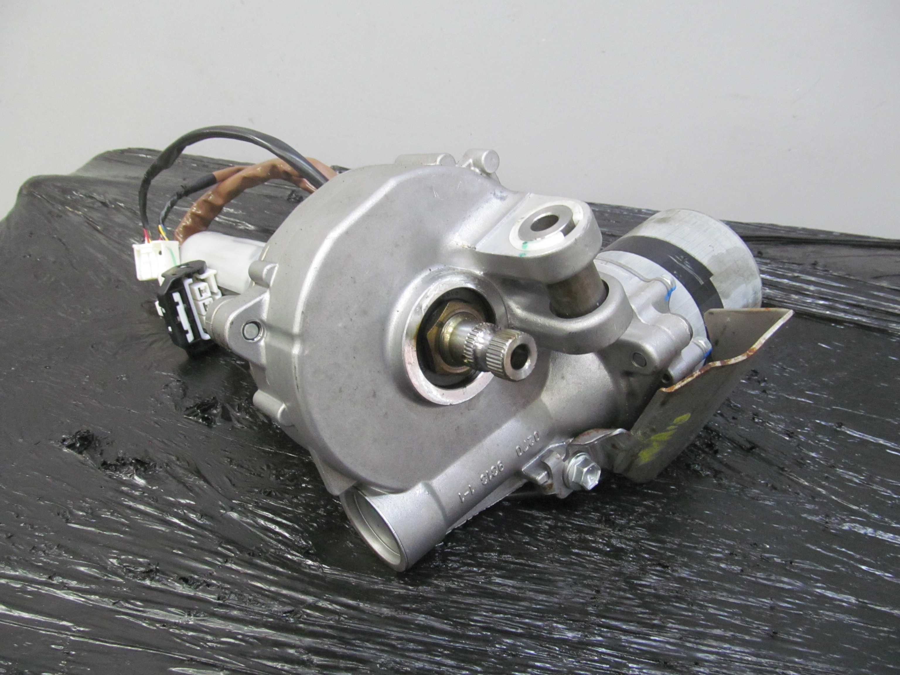 TOYOTA AURIS I 06-13 WSPOMAGANIE ELEKTRYCZNE UK 45200-02261