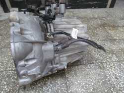 KIA MAGENTIS II 05-08 2.0 CRDI SKRZYNIA BIEGOW  S605JC