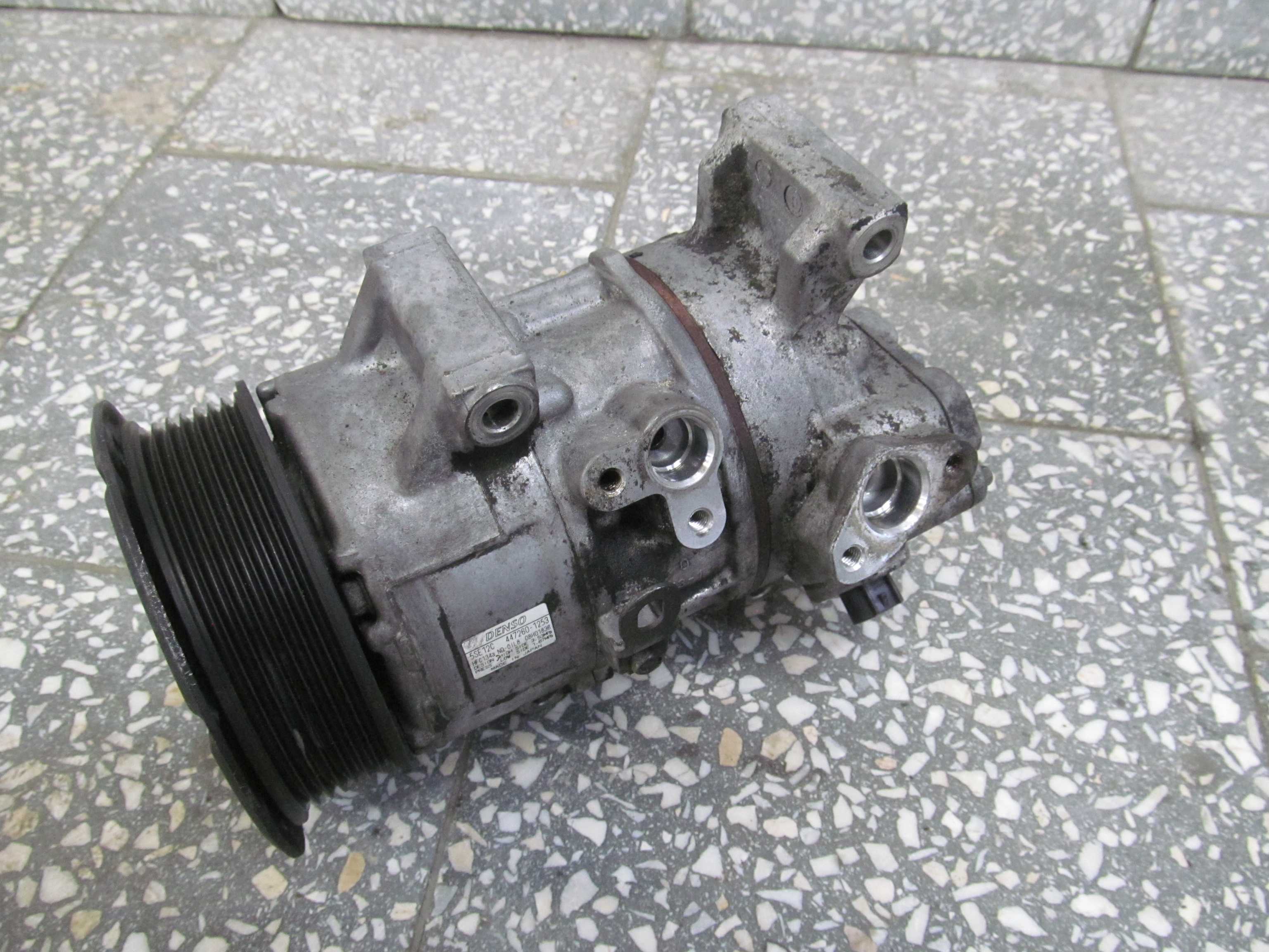 TOYOTA RAV4 2.2D SPREZARKA KLIMATYZACJI 447260-1253