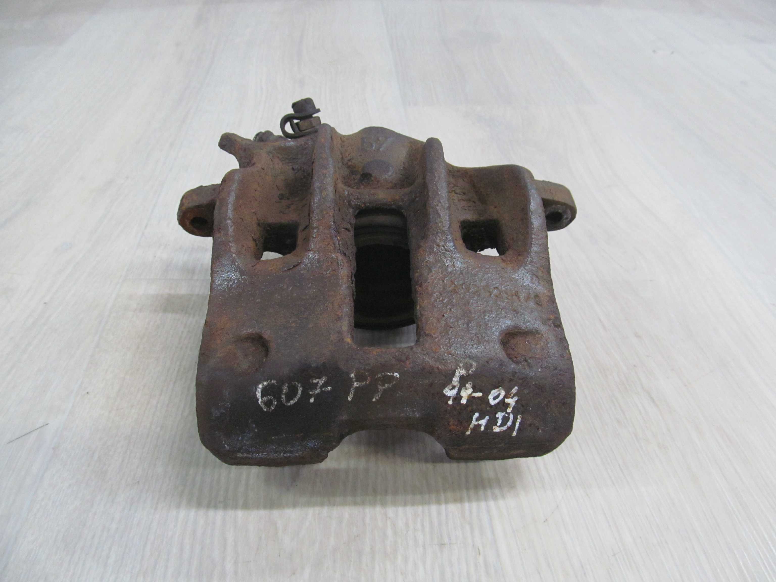 PEUGEOT 607 99-04 ZACISK HAMULCOWY PRAWY  PRZOD