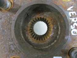 TOYOTA COROLLA VERSO 01-04 PIASTA ZWROTNICA PRAWY PRZOD