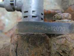 TOYOTA COROLLA VERSO 01-04 PIASTA ZWROTNICA PRAWY PRZOD