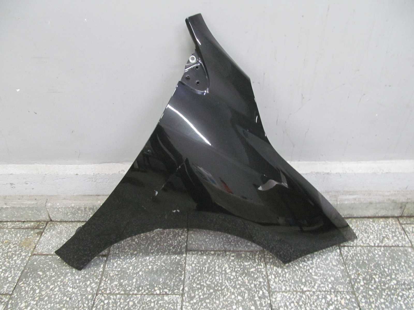 RENAULT MEGANE III HB BLOTNIK PRZOD PRAWY NV676 08-13