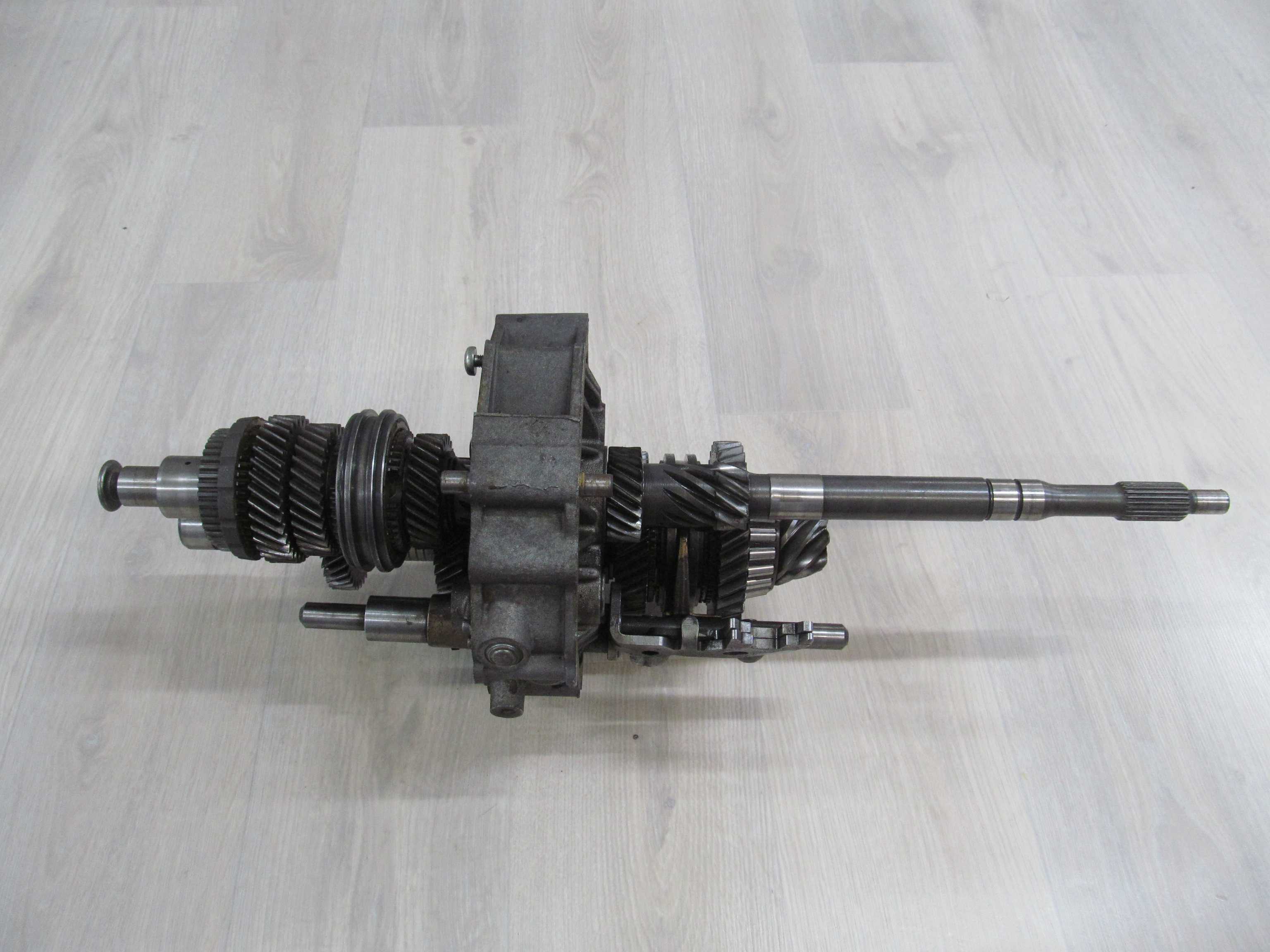 AUDI A4  2,4 V6 GDX KOLA ZEBATE SKRZYNI BIEGOW