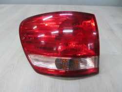 TOYOTA AVENSIS VERSO LAMPA LEWA TYL BLOTNIKA 01-07