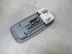 TOYOTA AVENSIS VERSO LAMPKA OSWIETLENIA KABINY 01-09