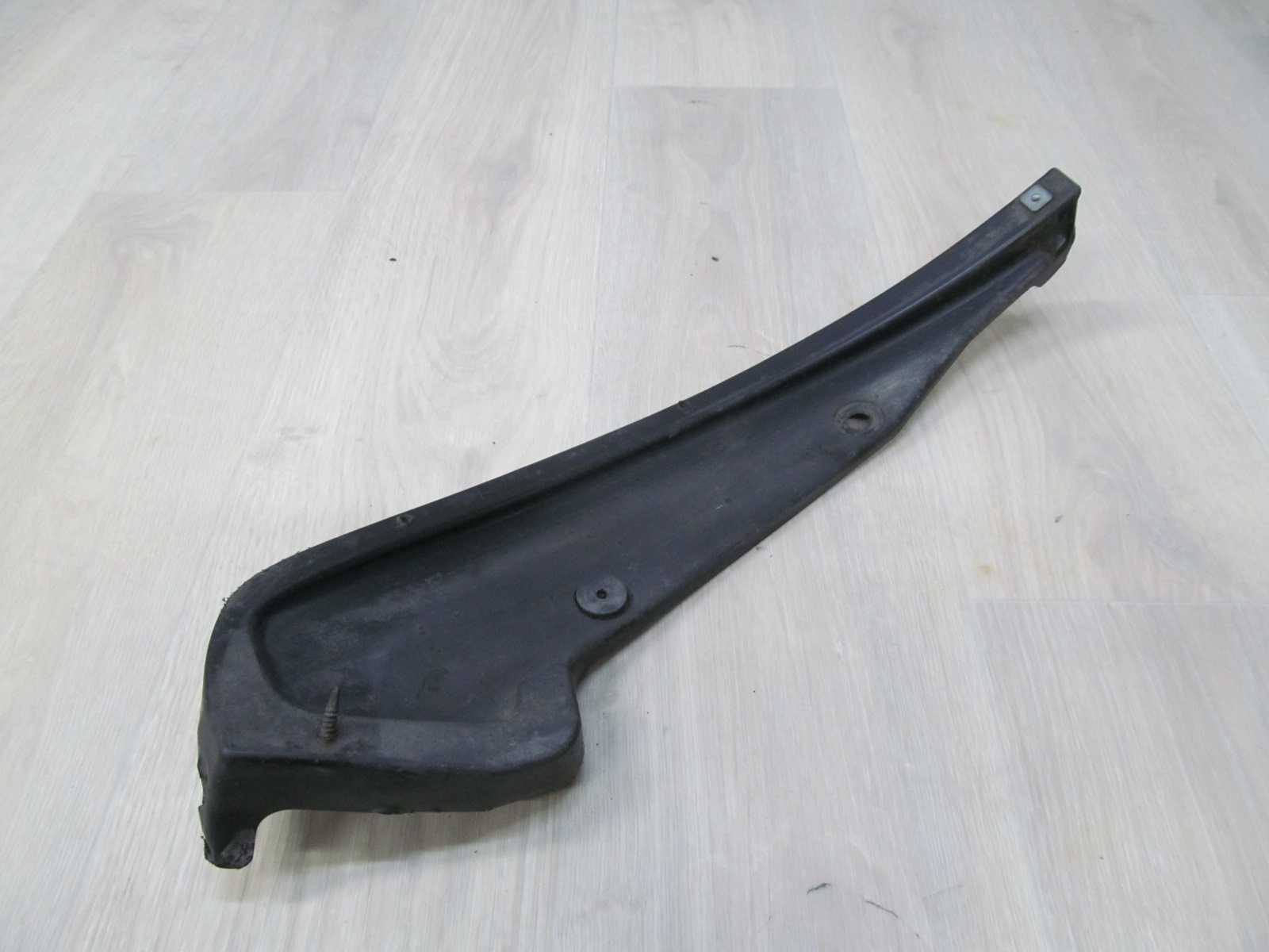 TOYOTA AVENSIS VERSO CHLAPACZ OSLONA ZDERZAKA PRAWY TYL 52152-44050