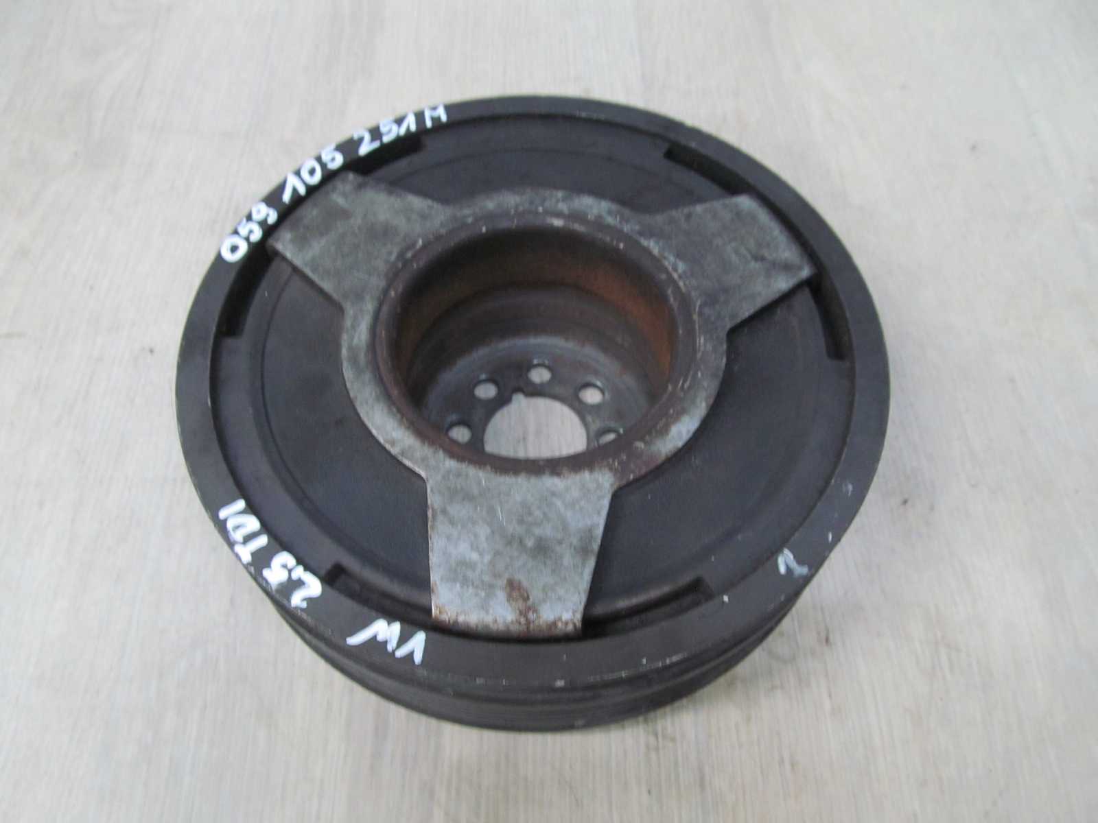 VW AUDI 2.5 TDI KOLO PASOWE WALU 059105251M