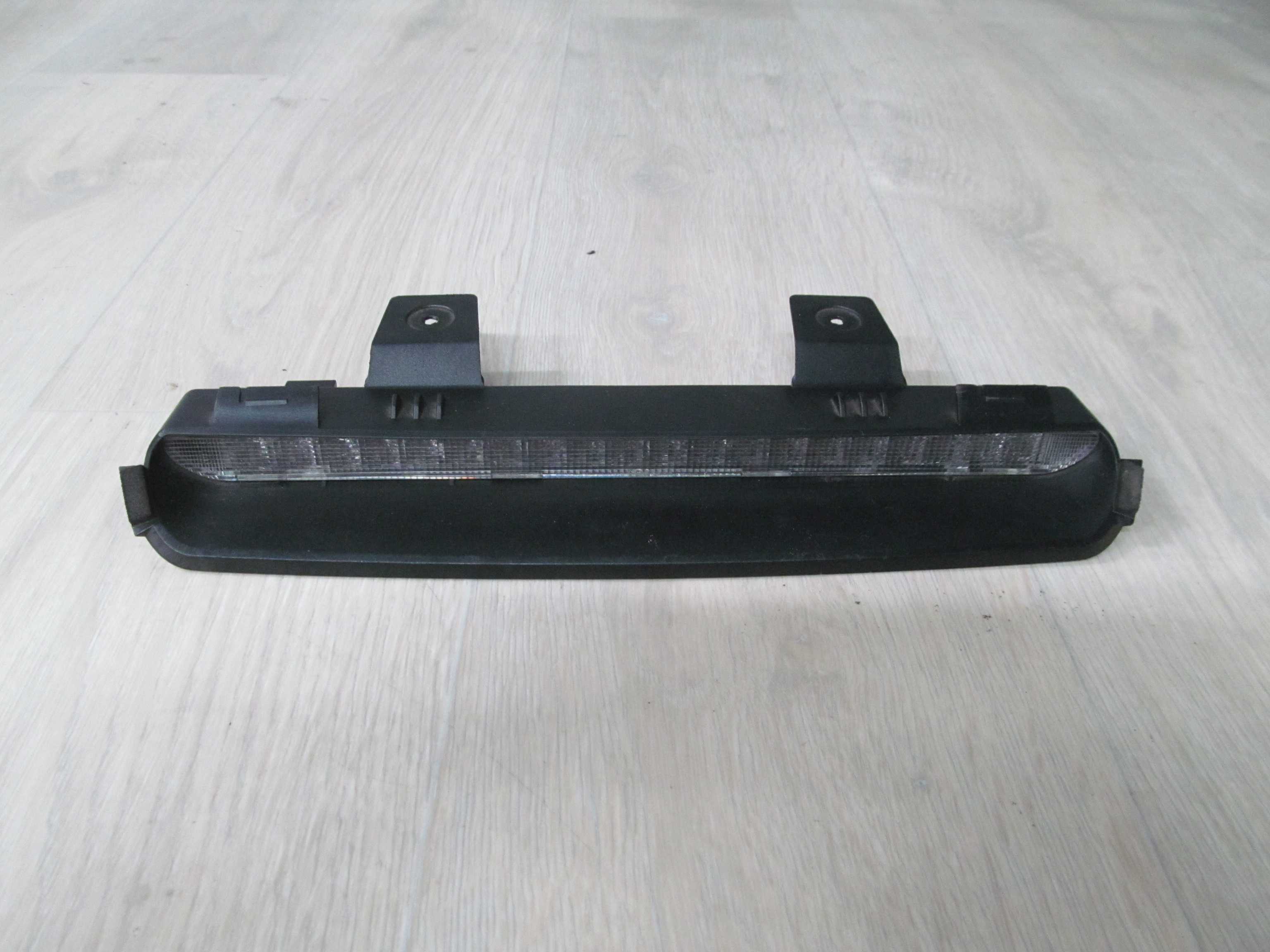 VOLVO V40 95-04 SWIATLO STOP STOPU 30860086