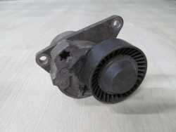 VOLVO V40 S40 S60 S80 V70 NAPINACZ PASKA 30637141