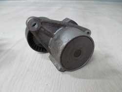 VOLVO V40 S40 S60 S80 V70 NAPINACZ PASKA 30637141