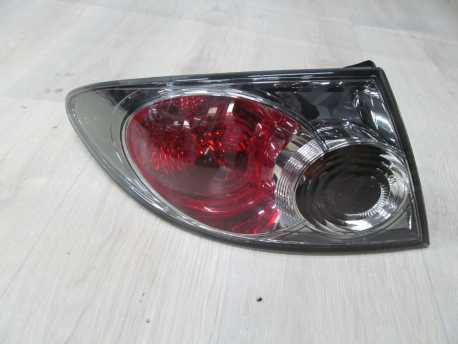 MAZDA 6 GG HB LIFT LAMPA TYLNA TYL PRAWA 05-08