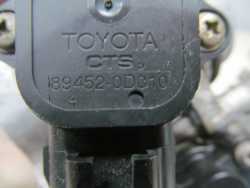 TOYOTA YARIS I 1.0 VVTI PRZEPUSTNICA 22210-0J010