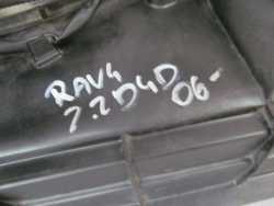 TOYOTA RAV4 III 2.2 D4D CHLODNICE WODY KLIMY KPL 06-12