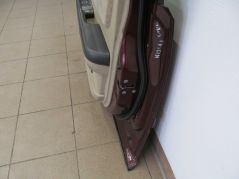 NISSAN X-TRAIL T30 DRZWI PRZOD PRAWY 01-07 KPL