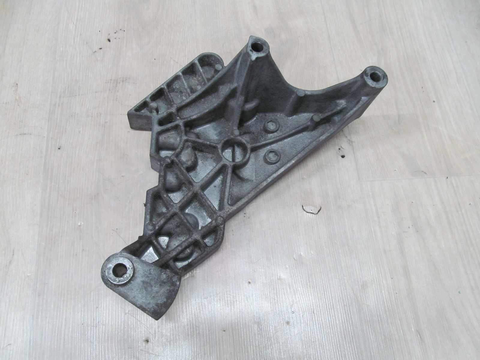VW AUDI 2.0 TDI BKP LAPA WSPORNIK SILNIKA 03G199207E  05-11
