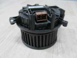 AUDI A4 B7 WENTYLATOR DMUCHAWA NAGRZEWNICY UK 8E2820021E 04-07