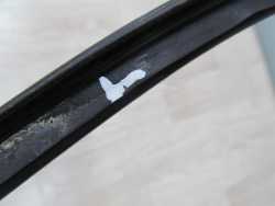 AUDI A4 B7 LISTWA USZCZELKA SZYBY CZOLOWEJ 8E0854327E 04-07