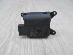 AUDI A4 B7 SILNICZEK NAGRZEWNICY 0132801309 8E2820511D 04-07