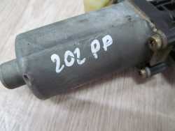 MERCEDES W210 W202 SILNICZEK SZYBY PRAWY PRZOD 0130821709