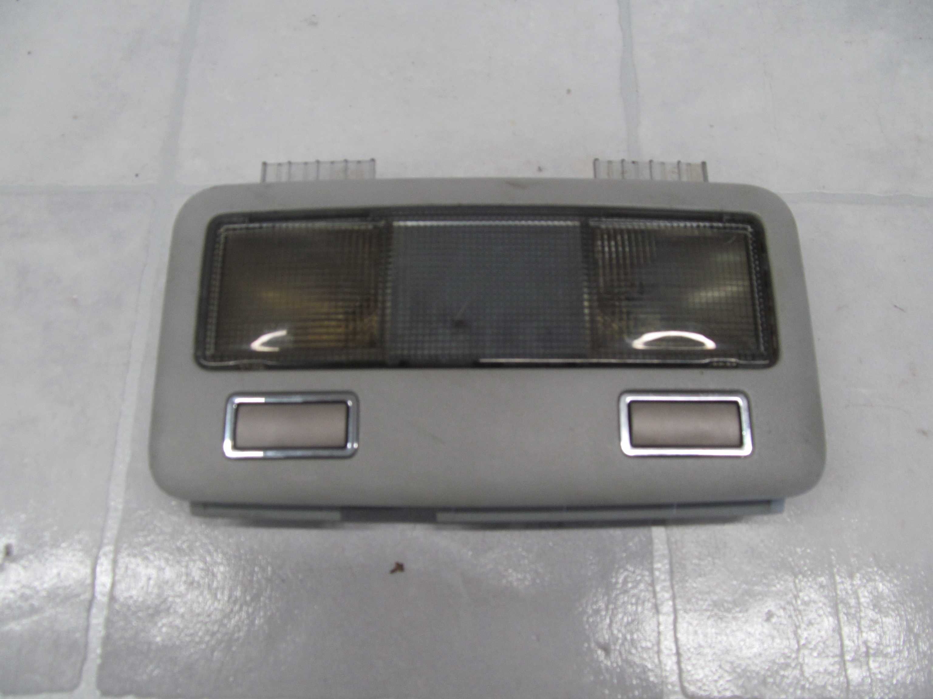 JAGUAR XF LAMPKA OSWIETLENIA KABINY TYL 08-12