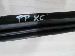 VOLVO XC90 USZCZELKA WNEKI DRZWI PRZOD PRAWA 02-07