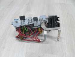 VOLVO XC90 2.5T SKRZYNKA BEZPIECZNIKOW 8690698 02-14
