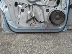 VW TOURAN 03-10 DRZWI PRZOD LEWE