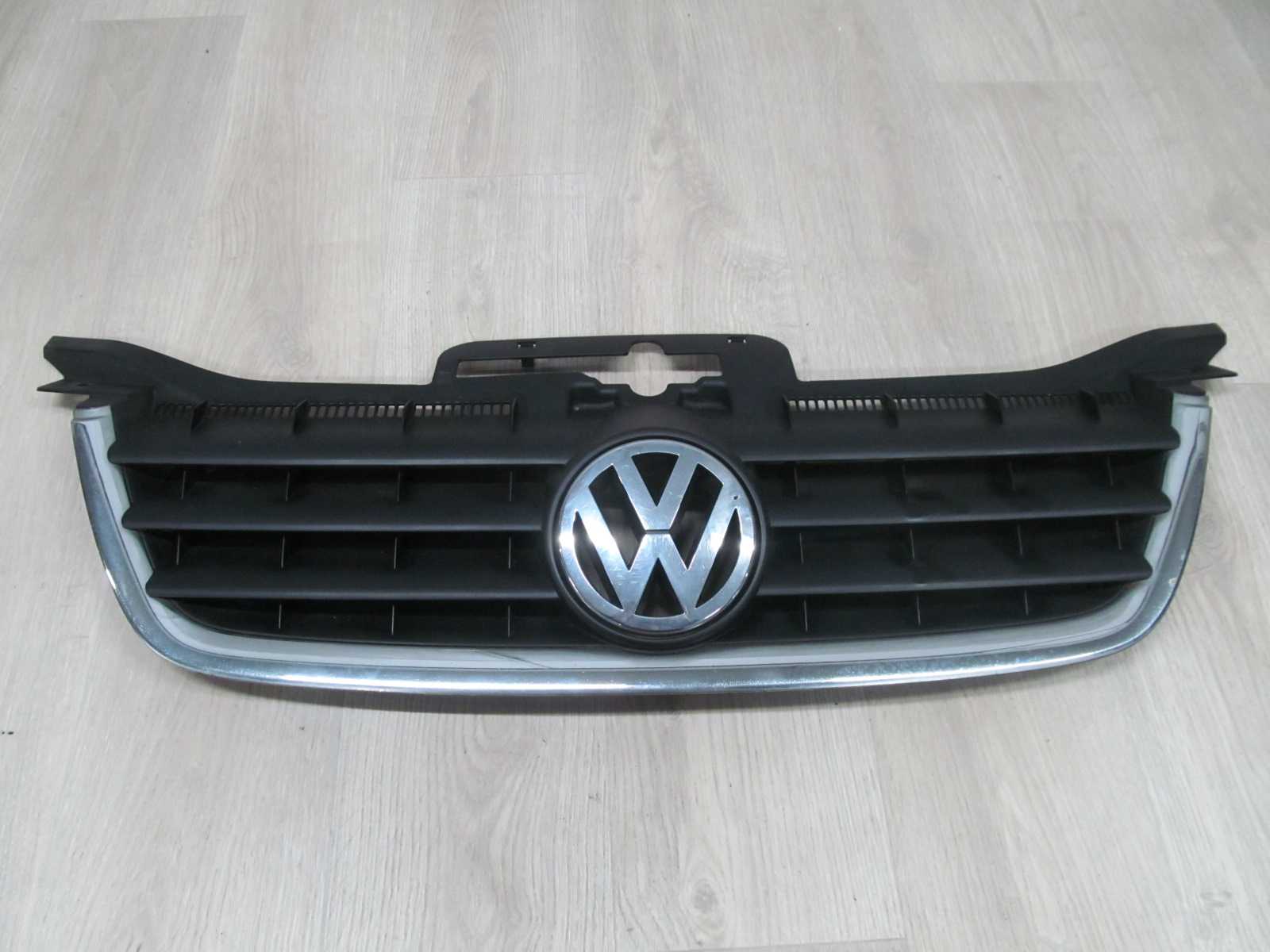 VW TOURAN I CADDY GRILL ATRAPA 1T0853651 03-06