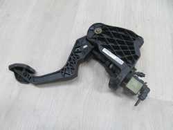 VW TOURAN CADDY PEDAL SPRZEGLA WYSPRZEGLIK CZUJNIK 1T1721059BH 1K0927810D