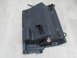 VW TOURAN I 03- SCHOWEK PASAZERA EUROPA