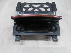 AUDI A3 8P POPIELNICZKA PRZOD DREWNO 8P0857951 04-09