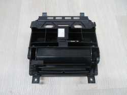 AUDI A3 8P POPIELNICZKA PRZOD DREWNO 8P0857951 04-09