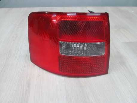 AUDI A6 C5 KOMBI LAMPA TYL TYLNA LEWA BLOTNIKA 4B9945095F