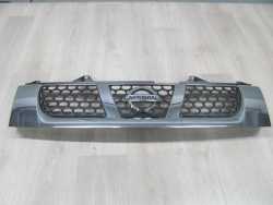 NISSAN NAVARA D22 02-05 GRILL ATRAPA CHROM