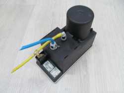 AUDI A3 A4 POMPKA ZAMKA CENTRALNEGO 8D0862257C 97-05