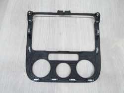 VW GOLF V RAMKA RADIA PANELU KLIMATYZACJI 1K0858071