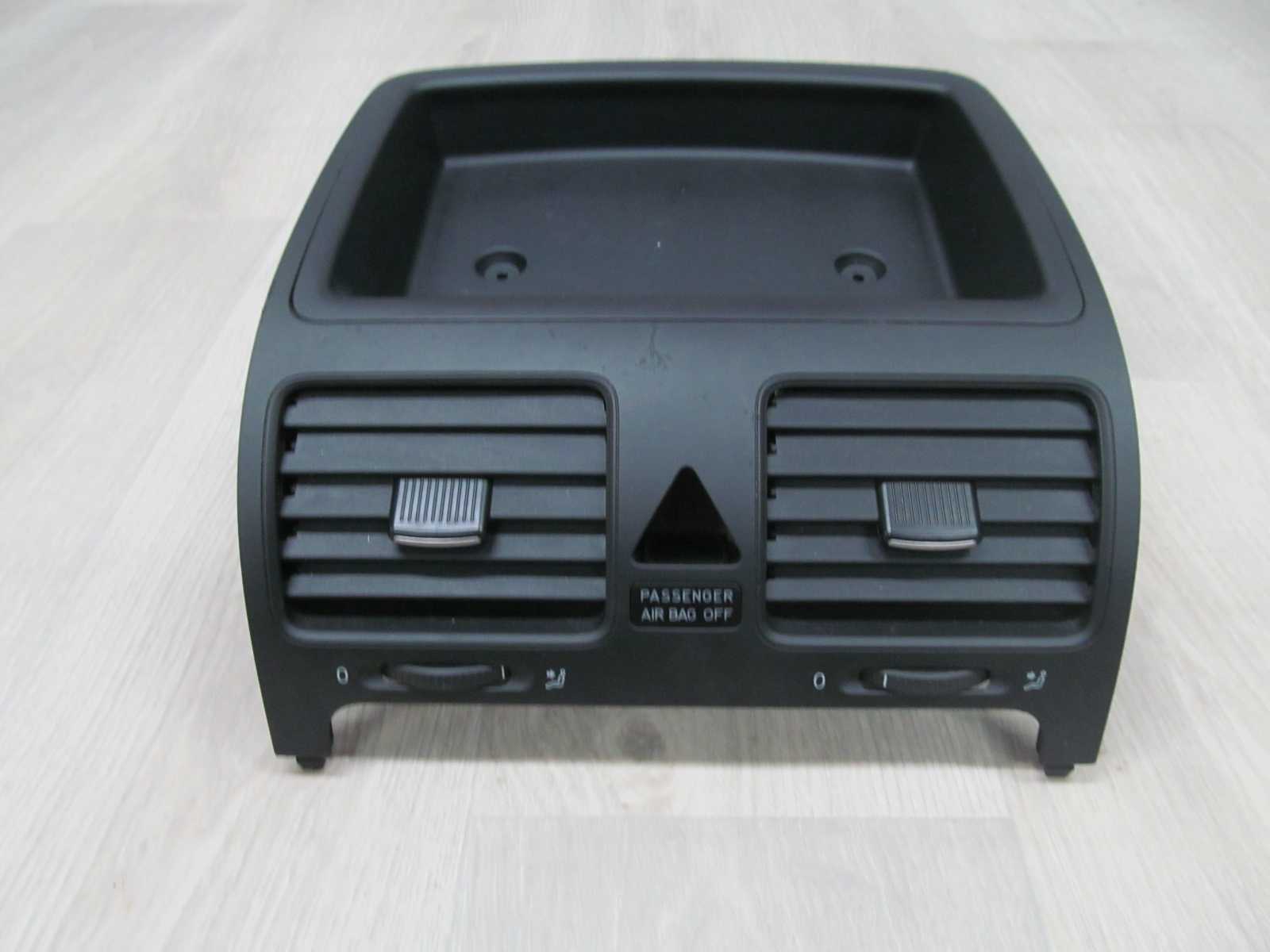 VW GOLF V KRATKA NAWIEWU SRODKOWA CENTRALNA SCHOWEK 1K0857921C