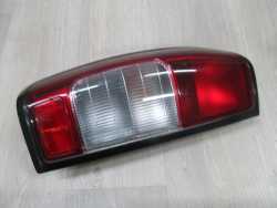 NISSAN NAVARA D22 02-05 LAMPA TYL LEWA 220-24716