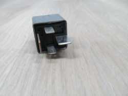 AUDI VW SEAT SKODA PRZEKAZNIK 370 8D0951253