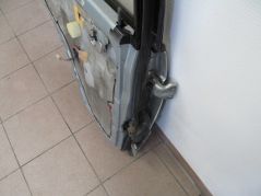 MITSUBISHI PAJERO DRZWI LEWY TYL 97-99 KPL
