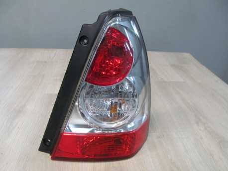 SUBARU FORESTER II LIFT SG LAMPA TYL PRAWA 06-08 OKAZJA